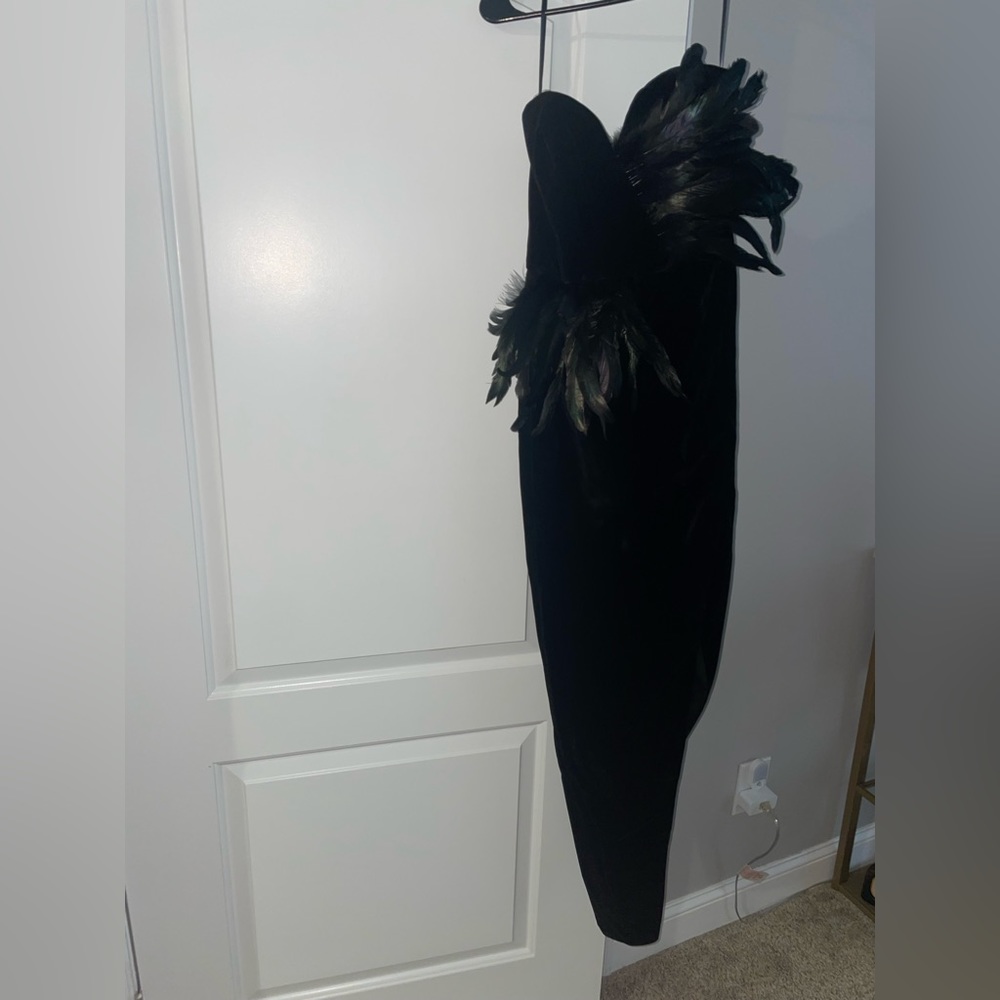 Fashion Nova Jacqueline Asymmetrical Velvet Dress Women’s size Small